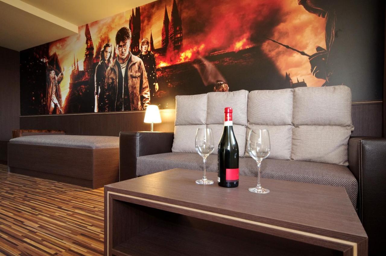 Corvin Apartman Gyula Esterno foto