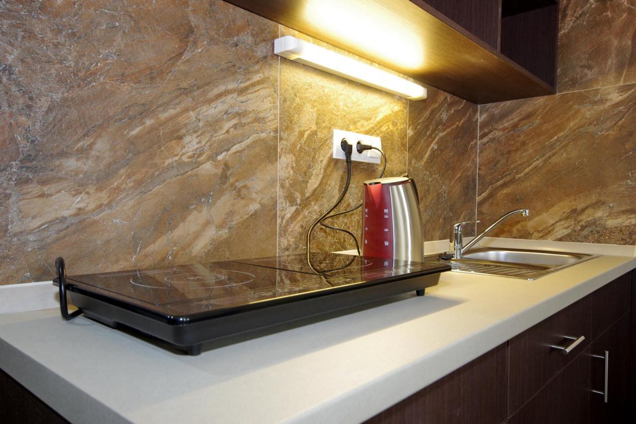 Corvin Apartman Gyula Esterno foto