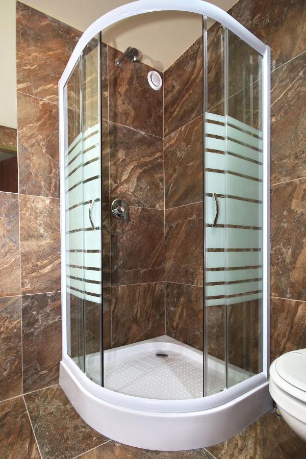 Corvin Apartman Gyula Esterno foto