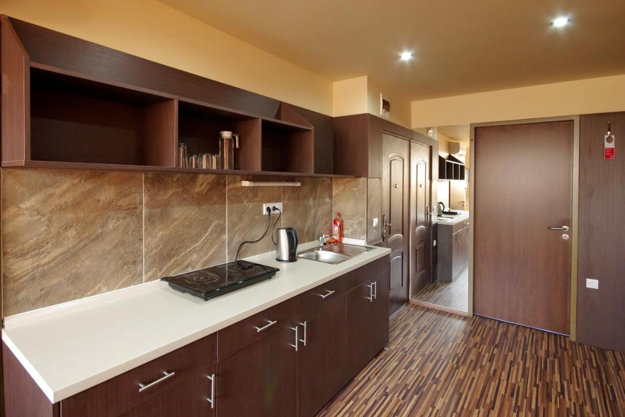 Corvin Apartman Gyula Esterno foto